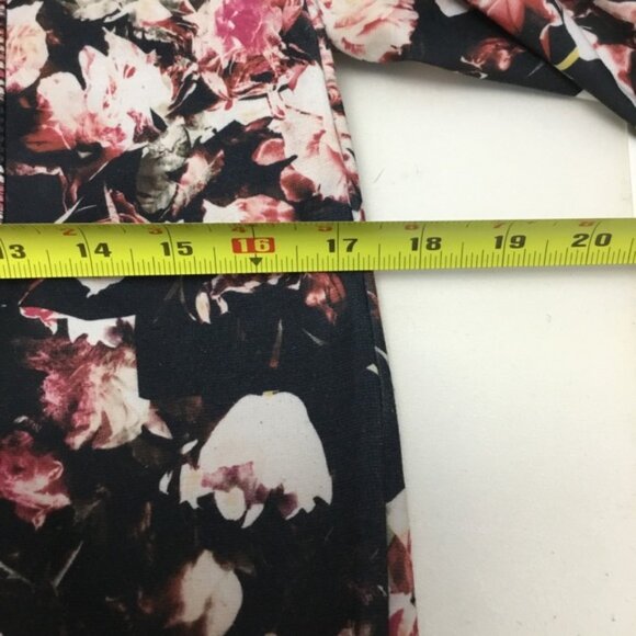 M Flowery Mini Dress - Picture 14 of 15